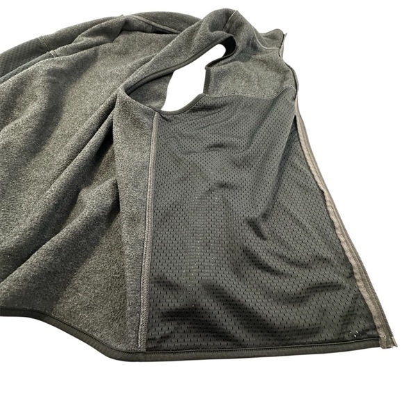 GAP Men's Charcoal Zip-Up Vest with Two Front Pockets - Picture 6 of 7